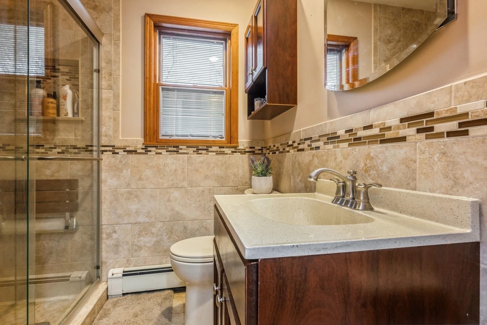 31 Lafayette Avenue, Amityville, New York image 10