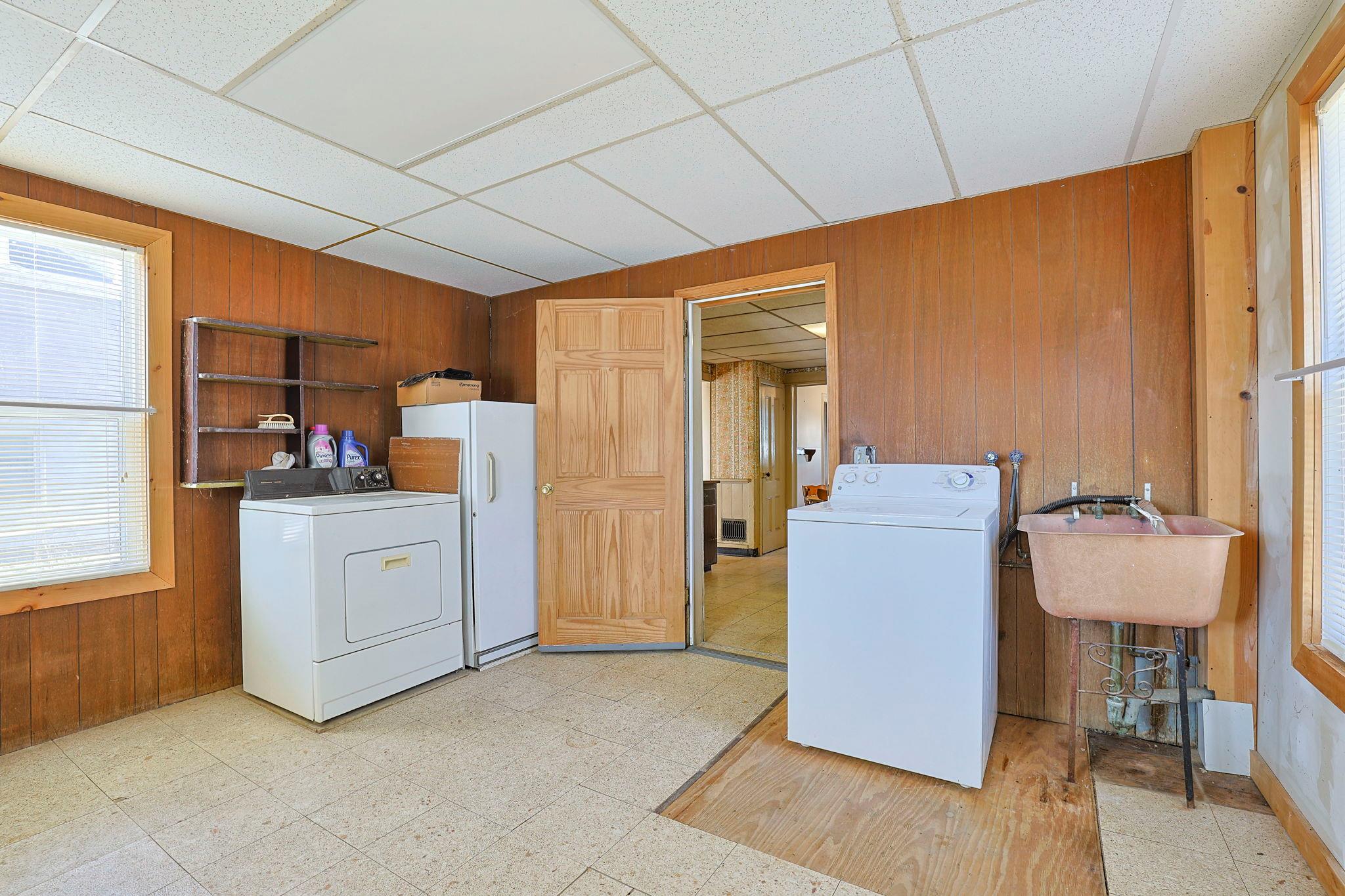 16 Myrtle Avenue, Middletown, New York image 24