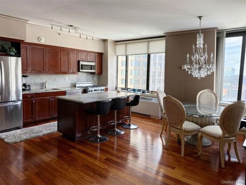 Condo For Sale - 10 City Place #16E<br/> White Plains, NY 10601