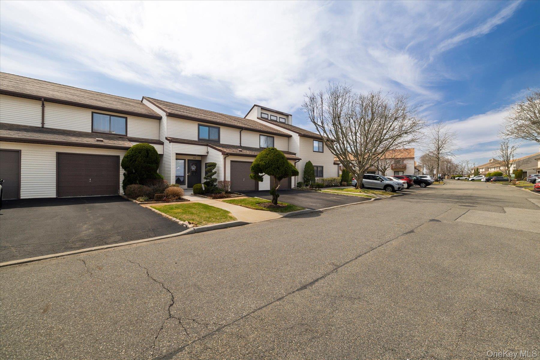 100 Daly Boulevard 2005