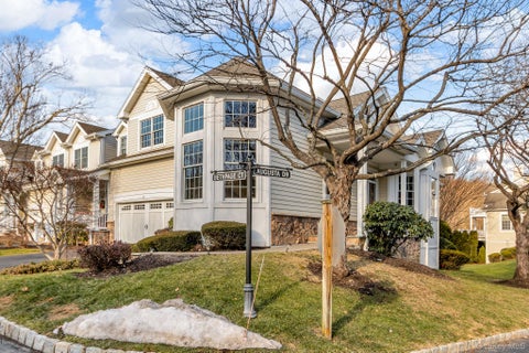 Condo For Sale - 2 Bethpage Court<br/> Cortlandt Manor, NY 10567