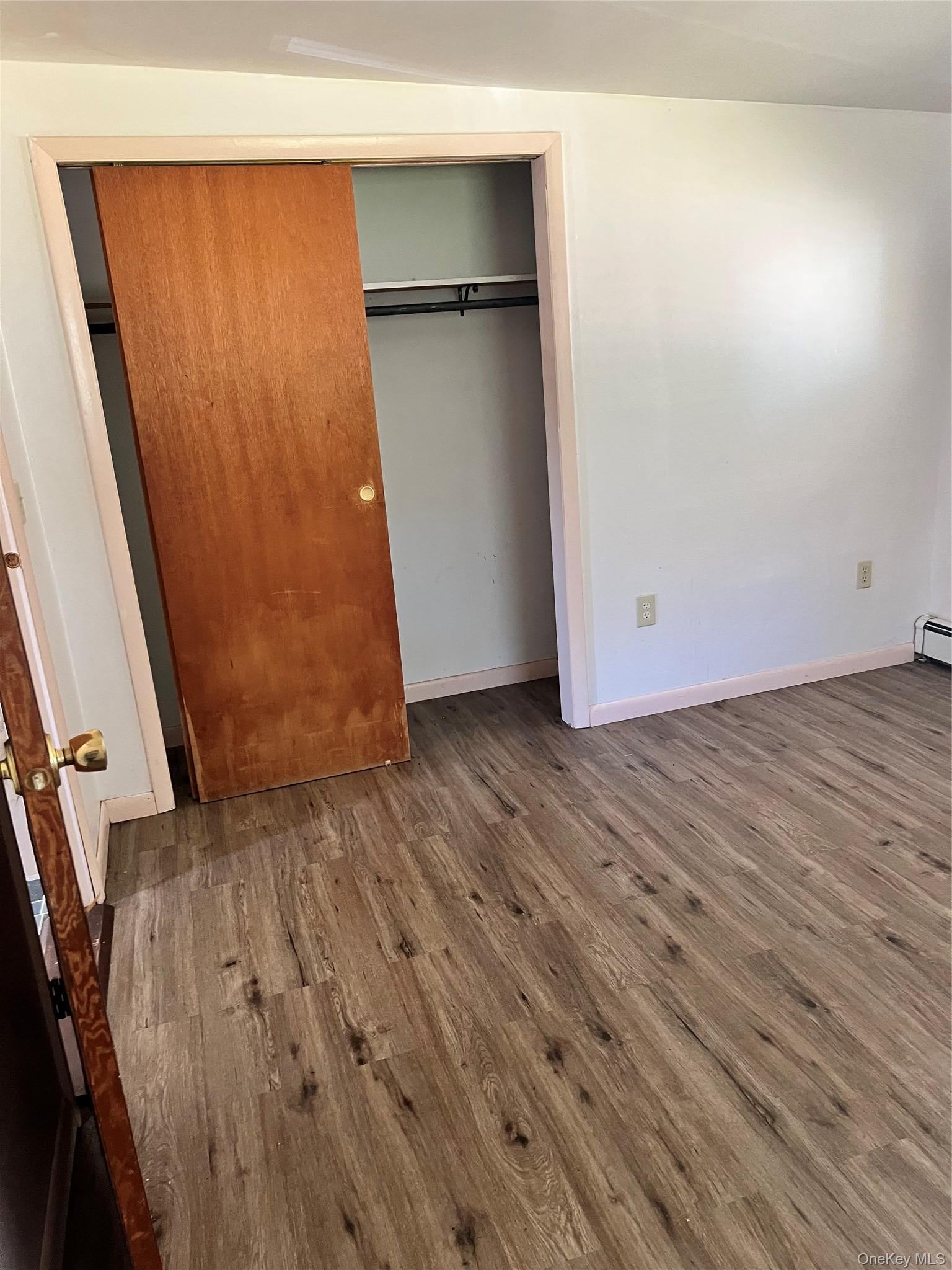 27 E Dorsey Lane