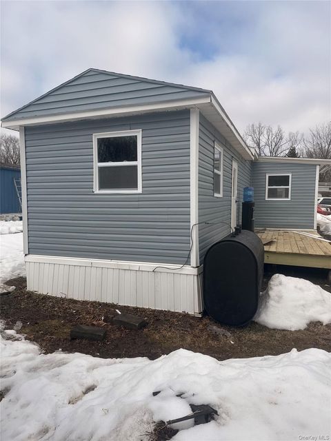 16 Jennifer Court Poughkeepsie NY 12601