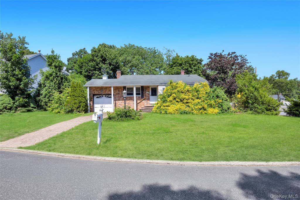 Photo of 3 Victor Avenue, Selden, NY 11784 (MLS # 1022538)