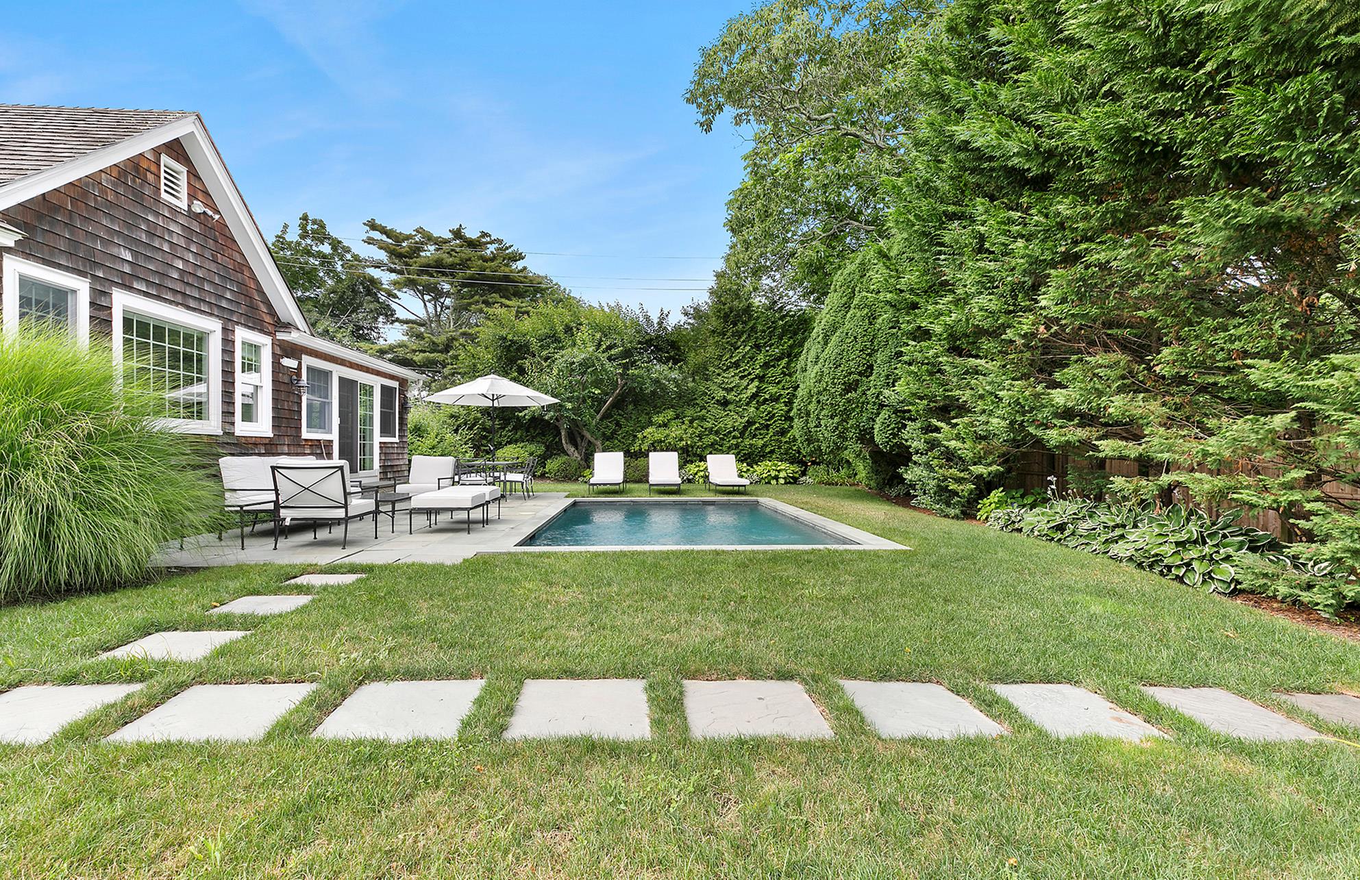 98 Sherrill Road, East Hampton, New York image 17
