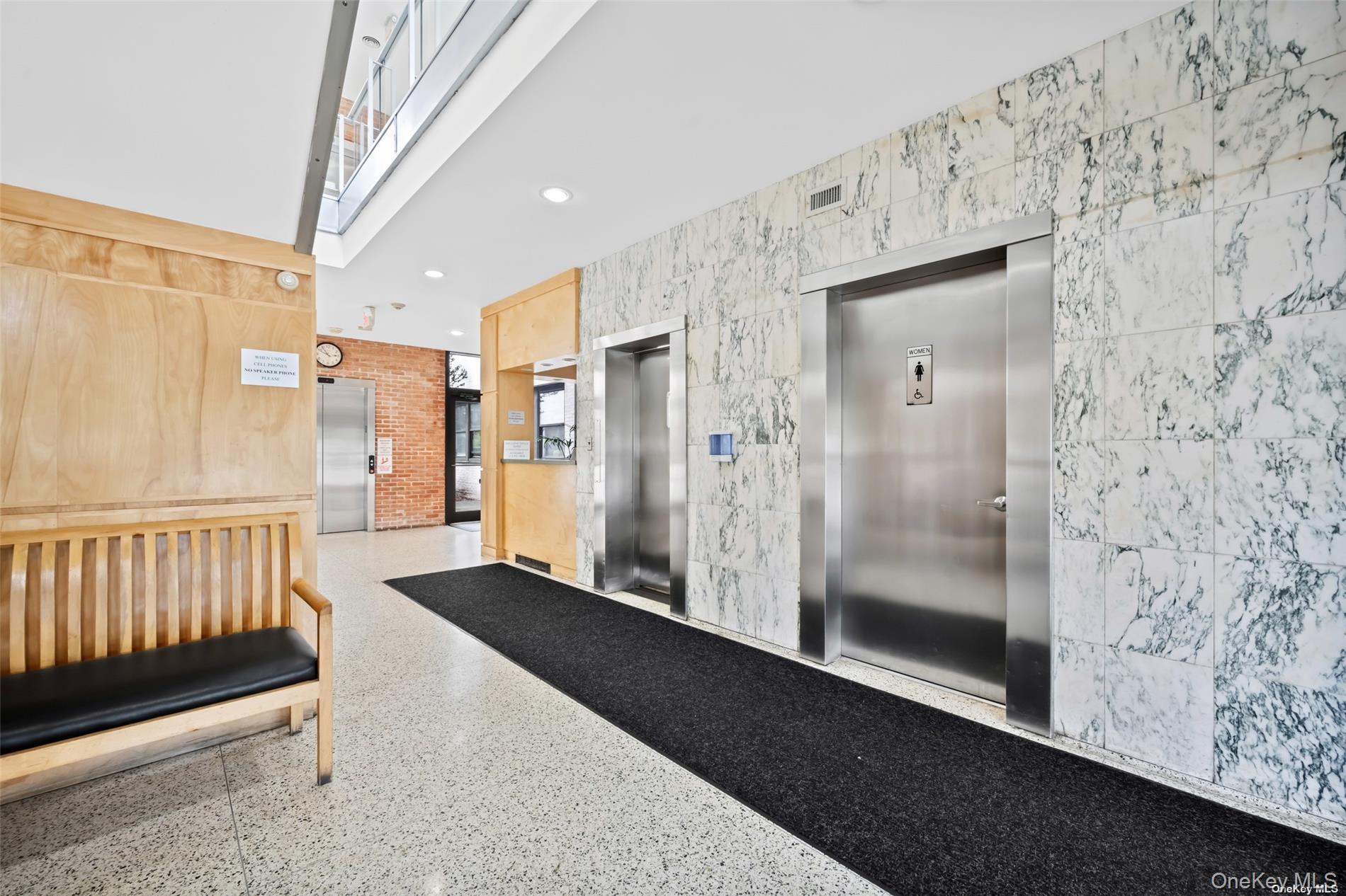 520 Franklin Ave 222