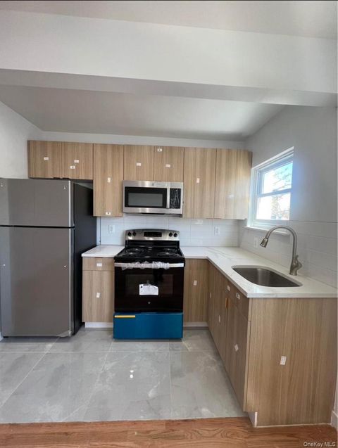 Multifamily For Sale - 718 Rosedale Avenue<br/> Bronx, NY 10473
