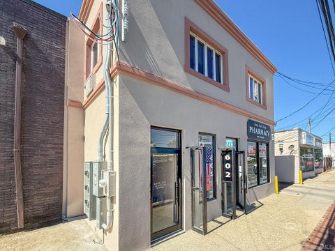 Apartment For Rent - 602 Merrick Road #2<br/> Lynbrook, NY 11563