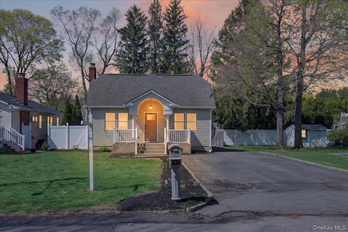 909 2nd Street N - Photo 2