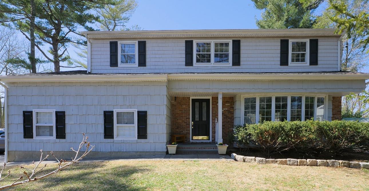 237 Berry Hill Road, Syosset, New York image 1