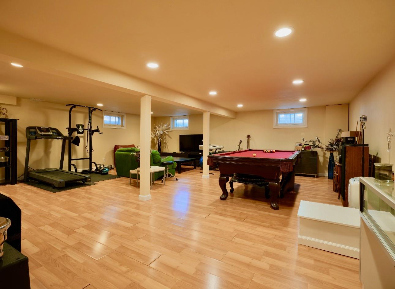 237 Berry Hill Road, Syosset, New York image 2