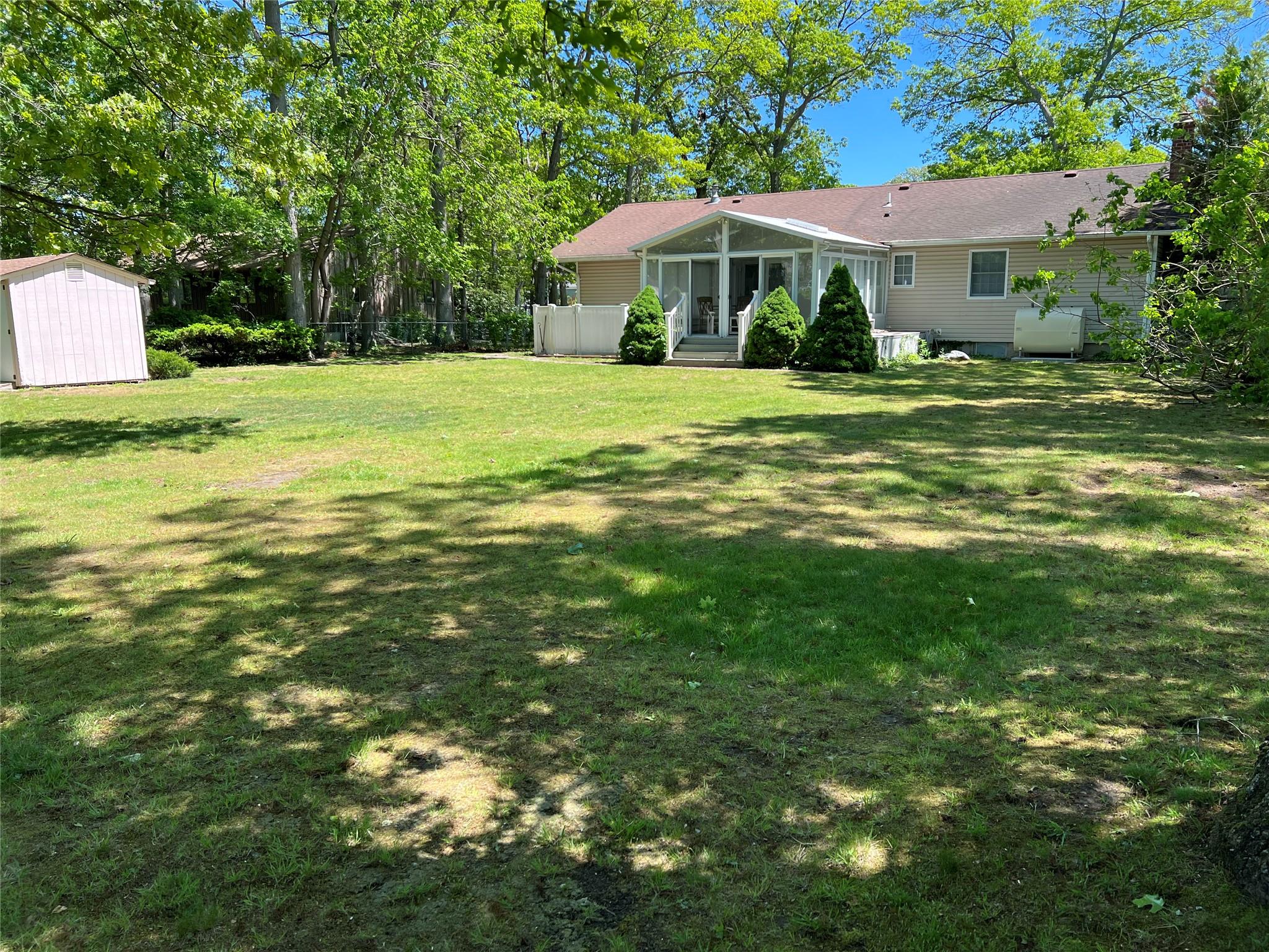 662 Gillette Avenue, Bayport, New York image 24