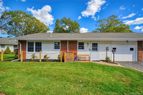 Photo of 173 Ventry Court, Ridge, NY 11961 (MLS # 922581)
