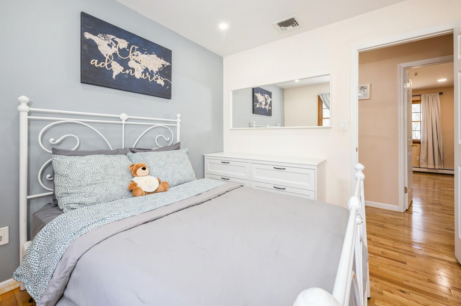 195 S Little Tor Road, New City, New York image 21
