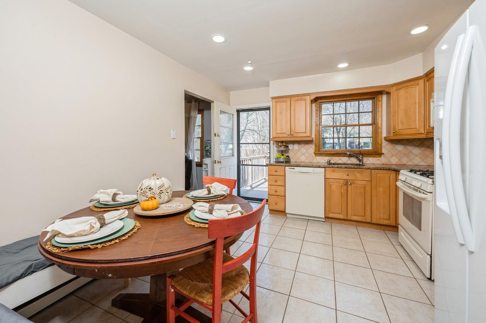 195 S Little Tor Road, New City, New York image 13