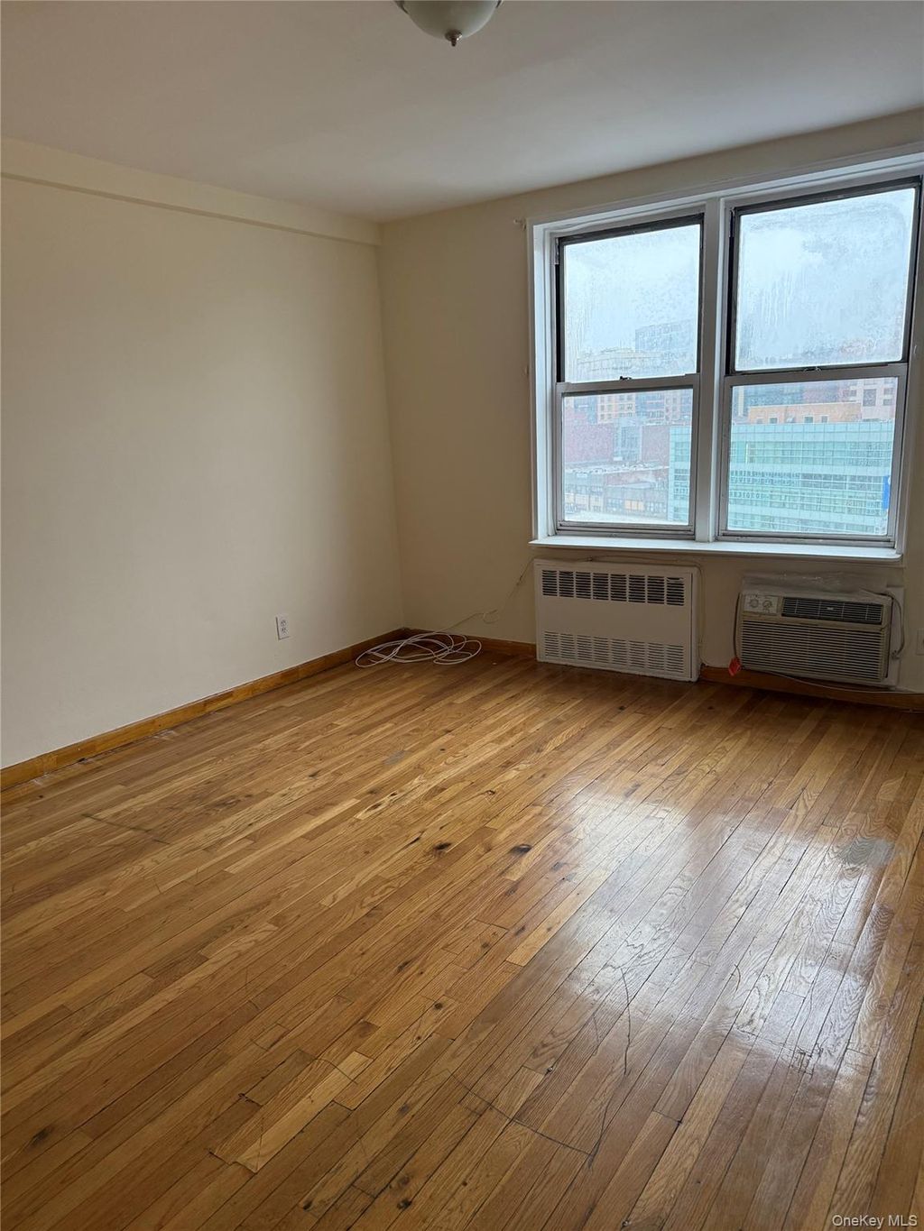 Photo of 41-25 Kissena Boulevard #5L, Flushing, NY 11355 (MLS # 971477)