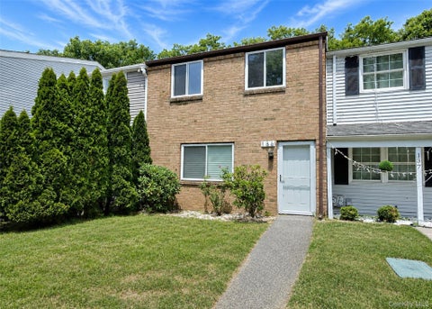 Condo For Rent - 136 Hill Crescent<br/> Suffolk County, Calverton, NY 11933
