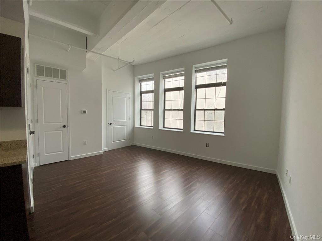 2 Mill Street 7D