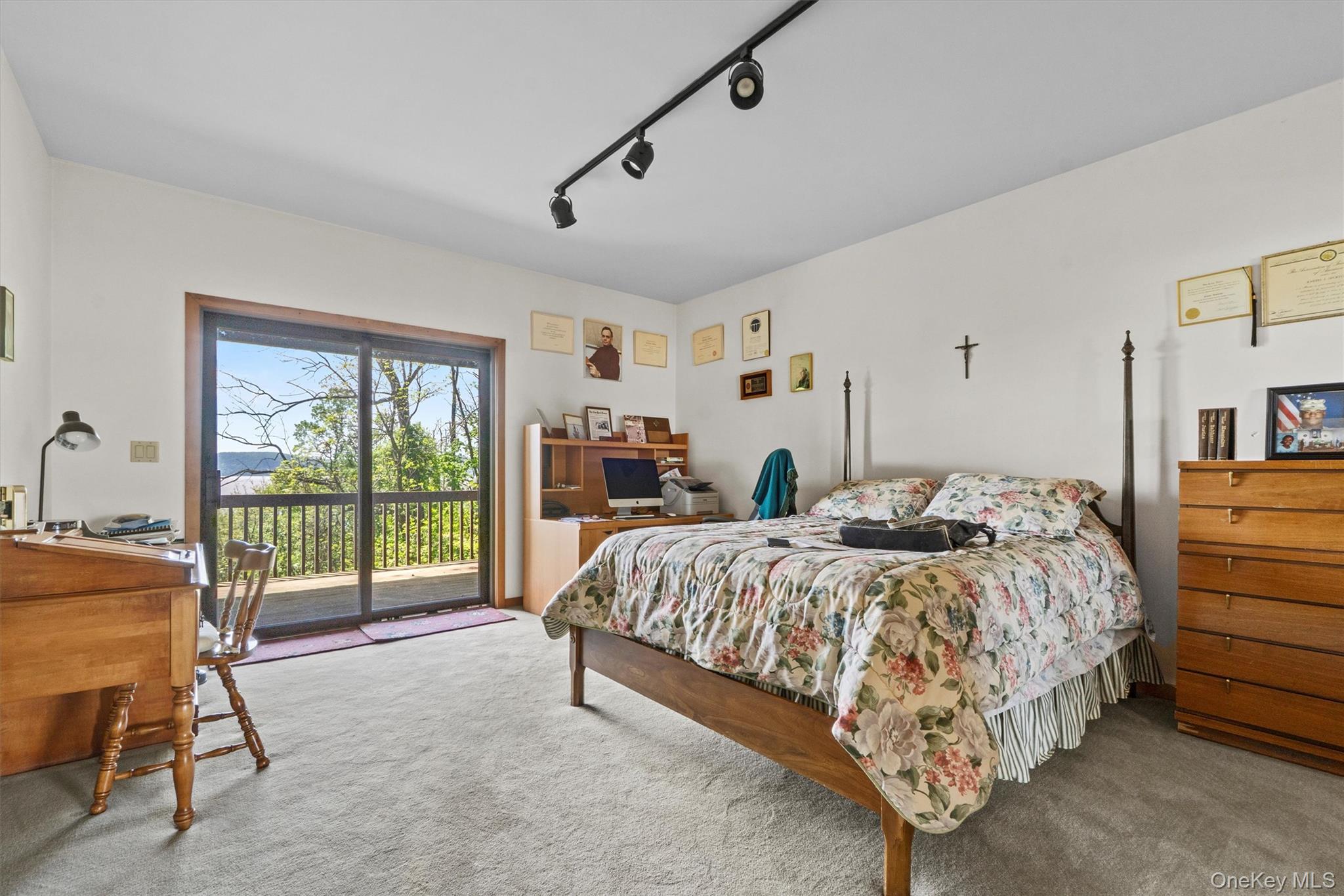 Croton-On-Hudson, New York 10520, United States, 6 Bedrooms Bedrooms, ,6 BathroomsBathrooms,Residential,Active,158003