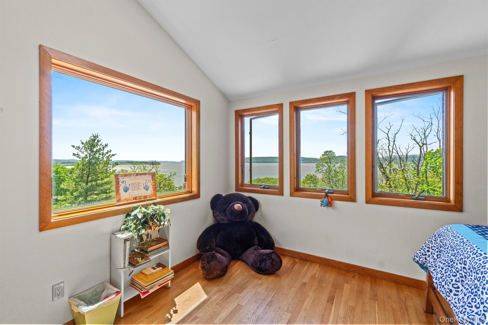 Croton-On-Hudson, New York 10520, United States, 6 Bedrooms Bedrooms, ,6 BathroomsBathrooms,Residential,Active,158003