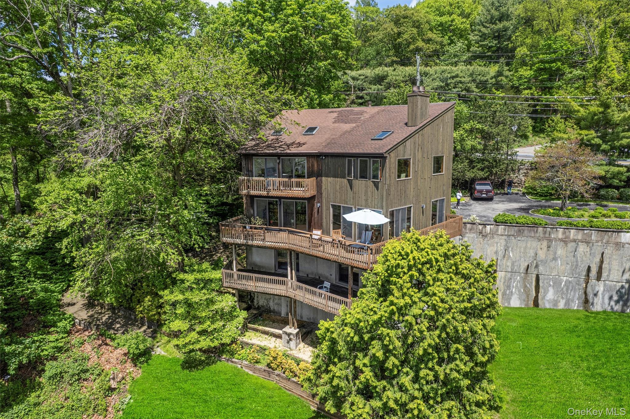 Croton-On-Hudson, New York 10520, United States, 6 Bedrooms Bedrooms, ,6 BathroomsBathrooms,Residential,Active,158003