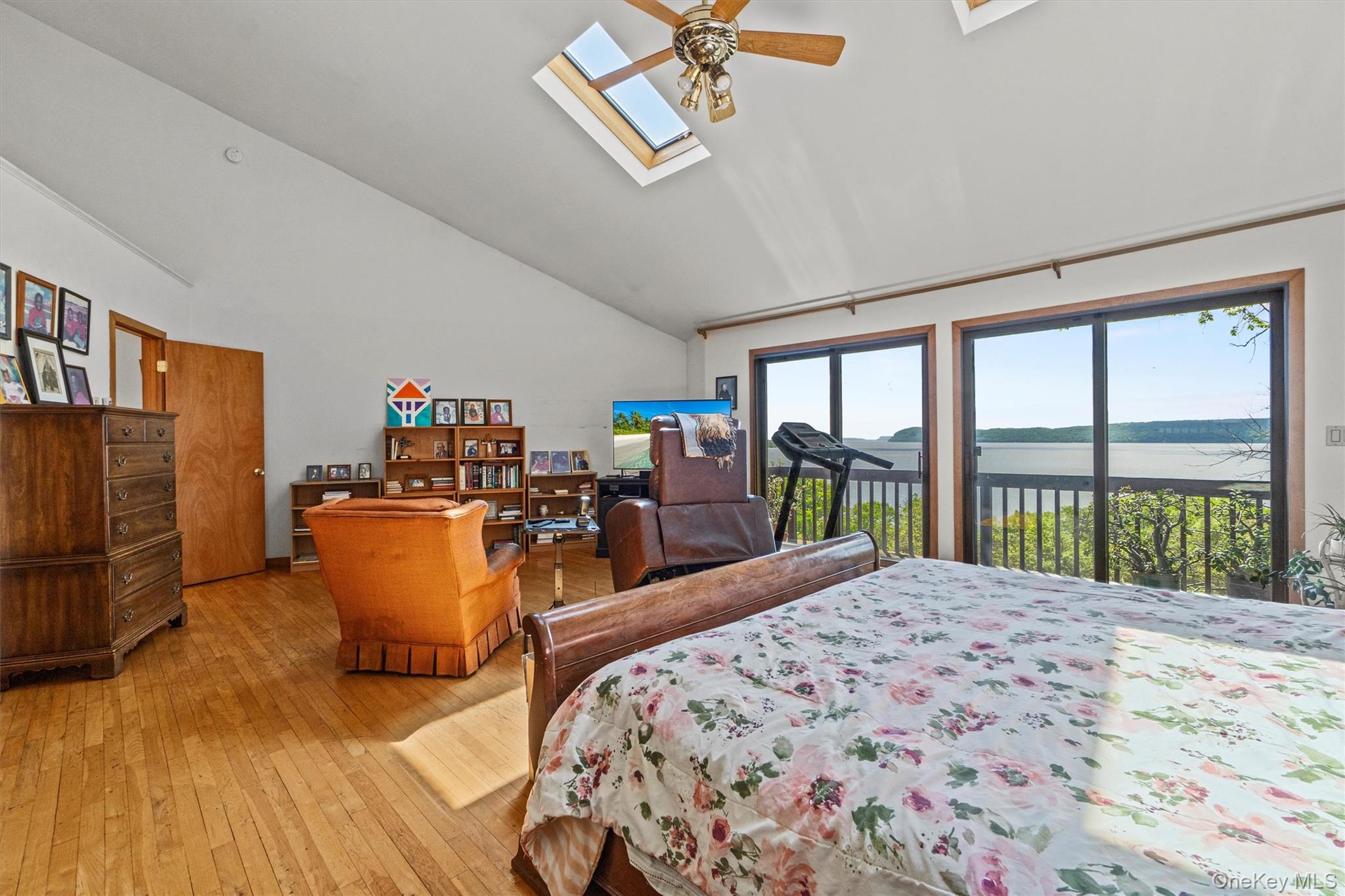 Croton-On-Hudson, New York 10520, United States, 6 Bedrooms Bedrooms, ,6 BathroomsBathrooms,Residential,Active,158003