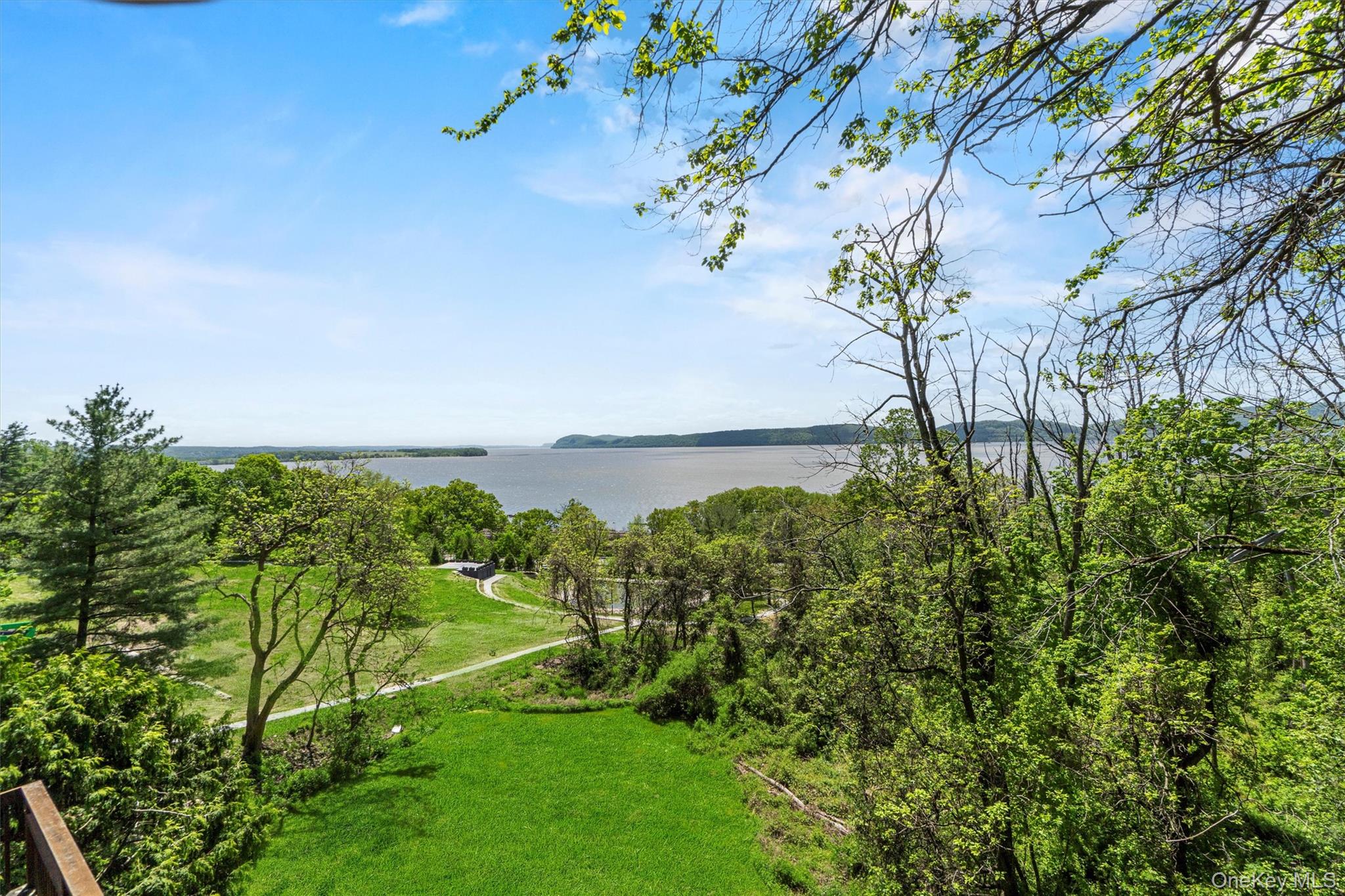 Croton-On-Hudson, New York 10520, United States, 6 Bedrooms Bedrooms, ,6 BathroomsBathrooms,Residential,Active,158003