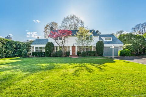 Photo of 38 Prospect Avenue, Garden City, NY 11530 (MLS # 988480)