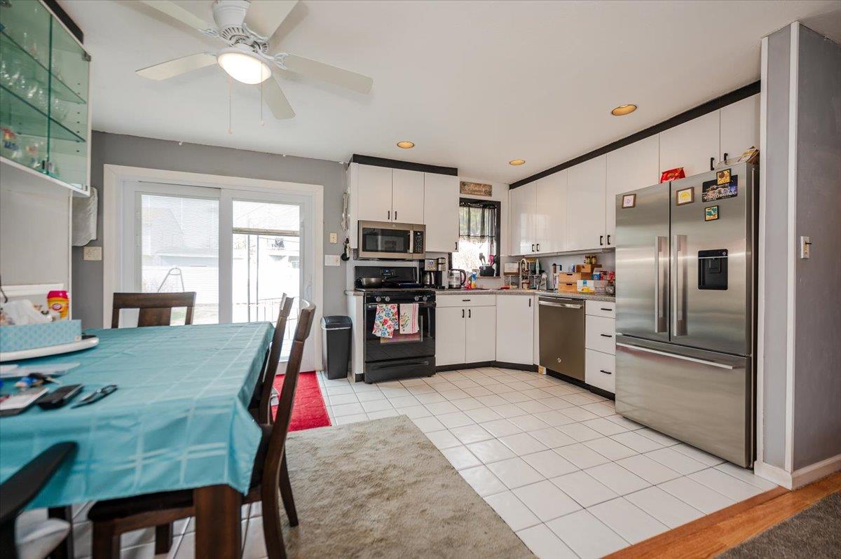 85 Abbington Court, Copiague, New York image 5