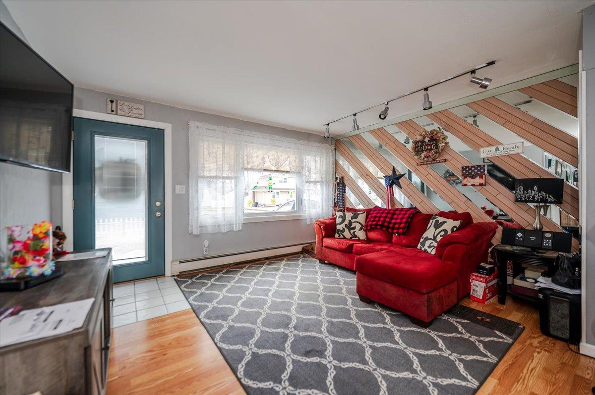 85 Abbington Court, Copiague, New York image 3