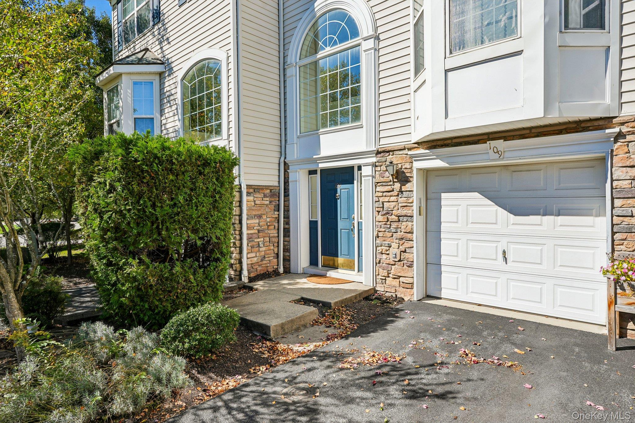 109 Barr Lane