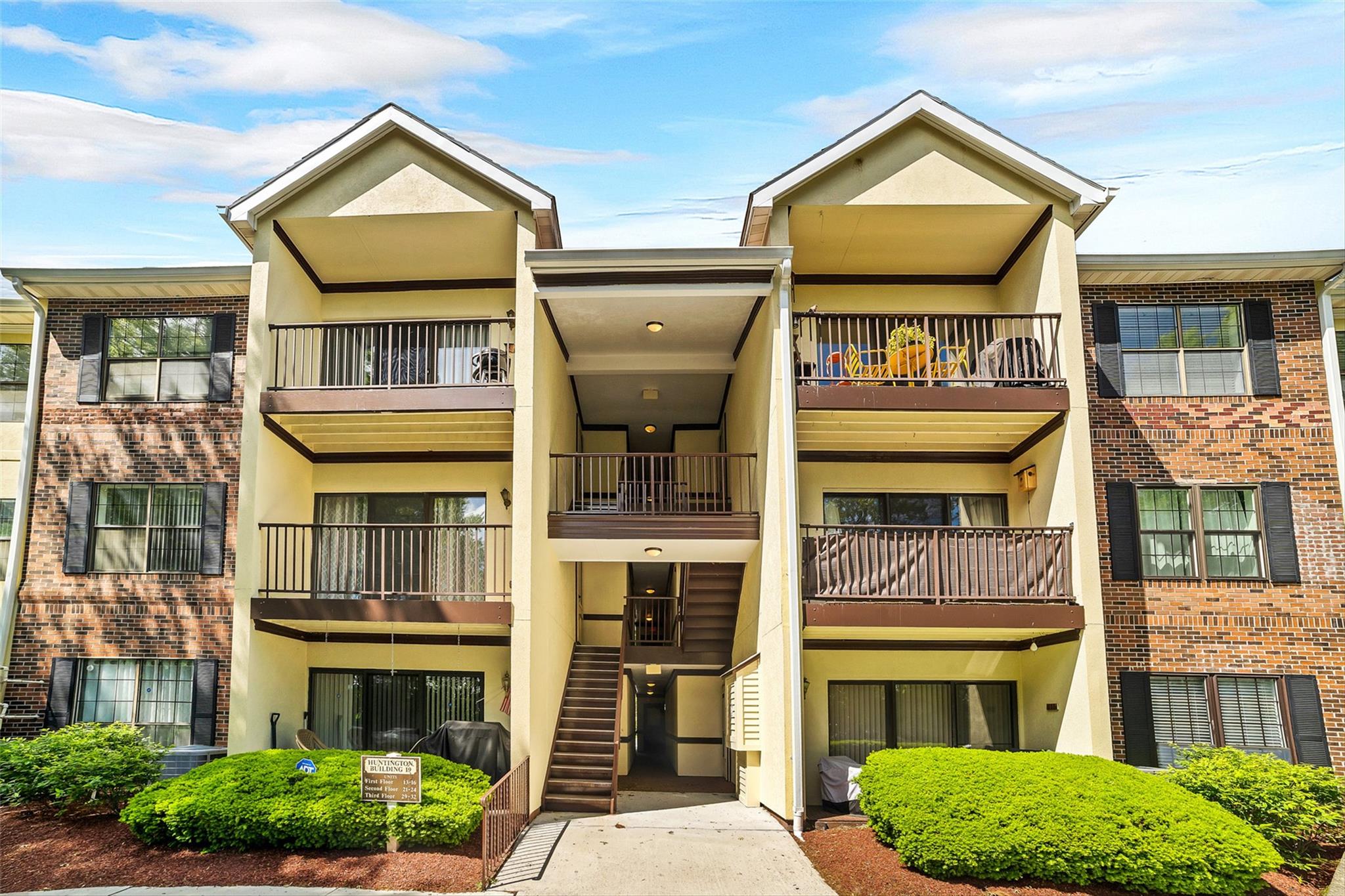32 Huntington Circle #BUILDING 19, Peekskill, New York image 1