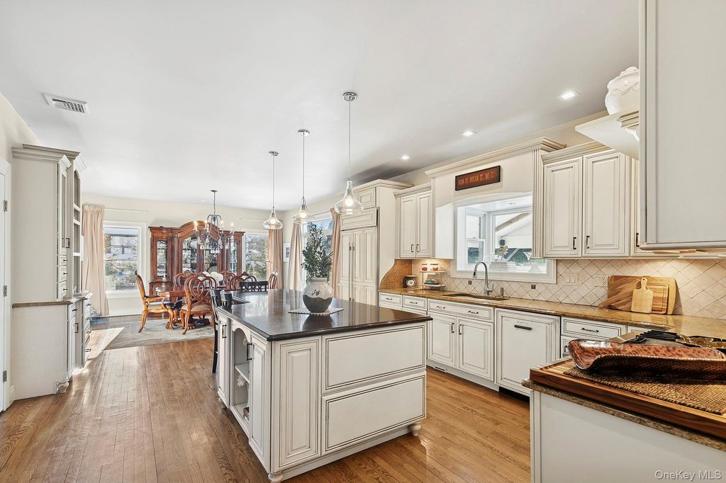 Photo of 6 Dogwood Street, East Quogue, NY 11942 (MLS # 959603)