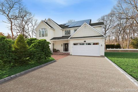 Photo of 6 Dogwood Street, East Quogue, NY 11942 (MLS # 959603)
