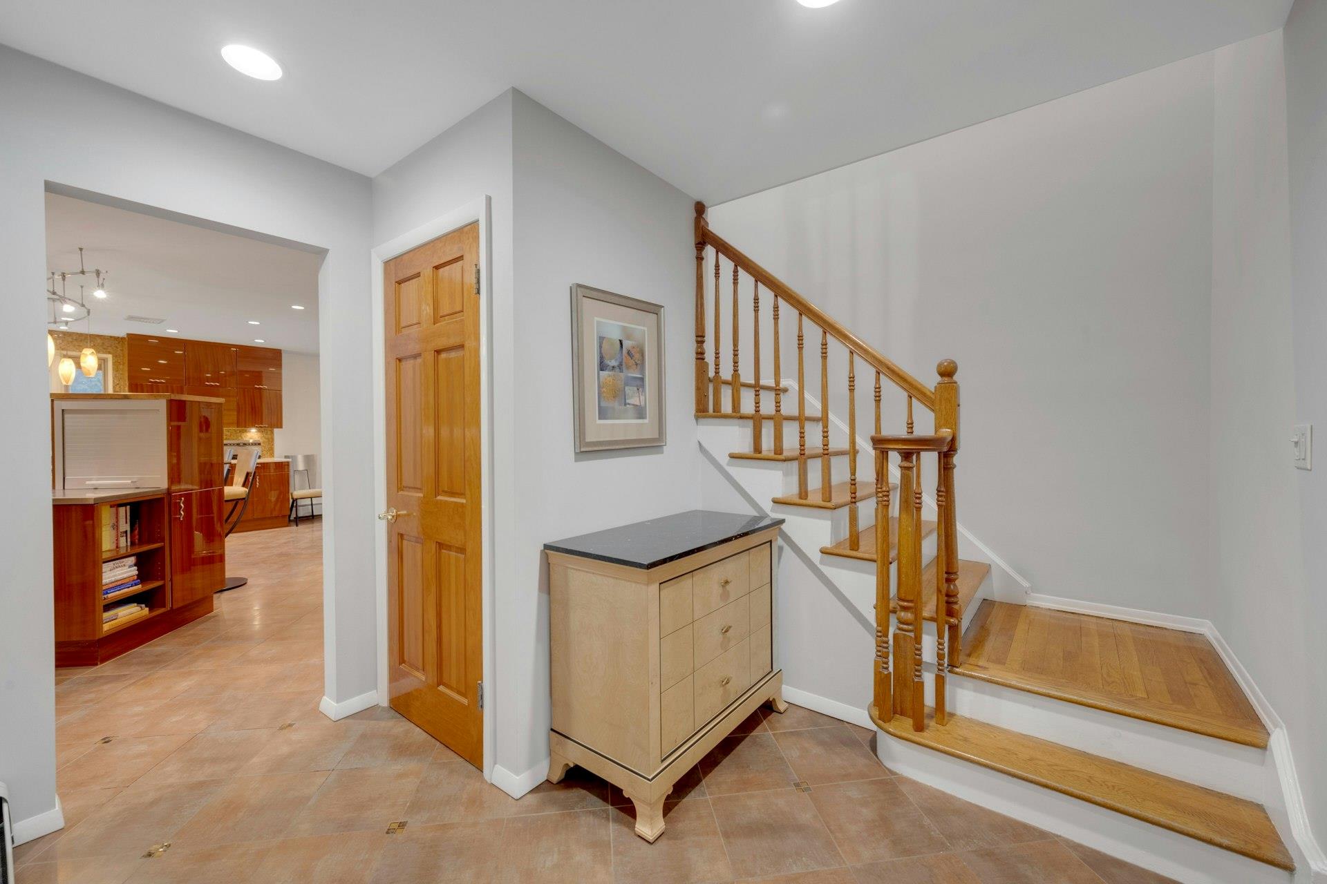 8 S Hood Court, Hartsdale, Florida image 6