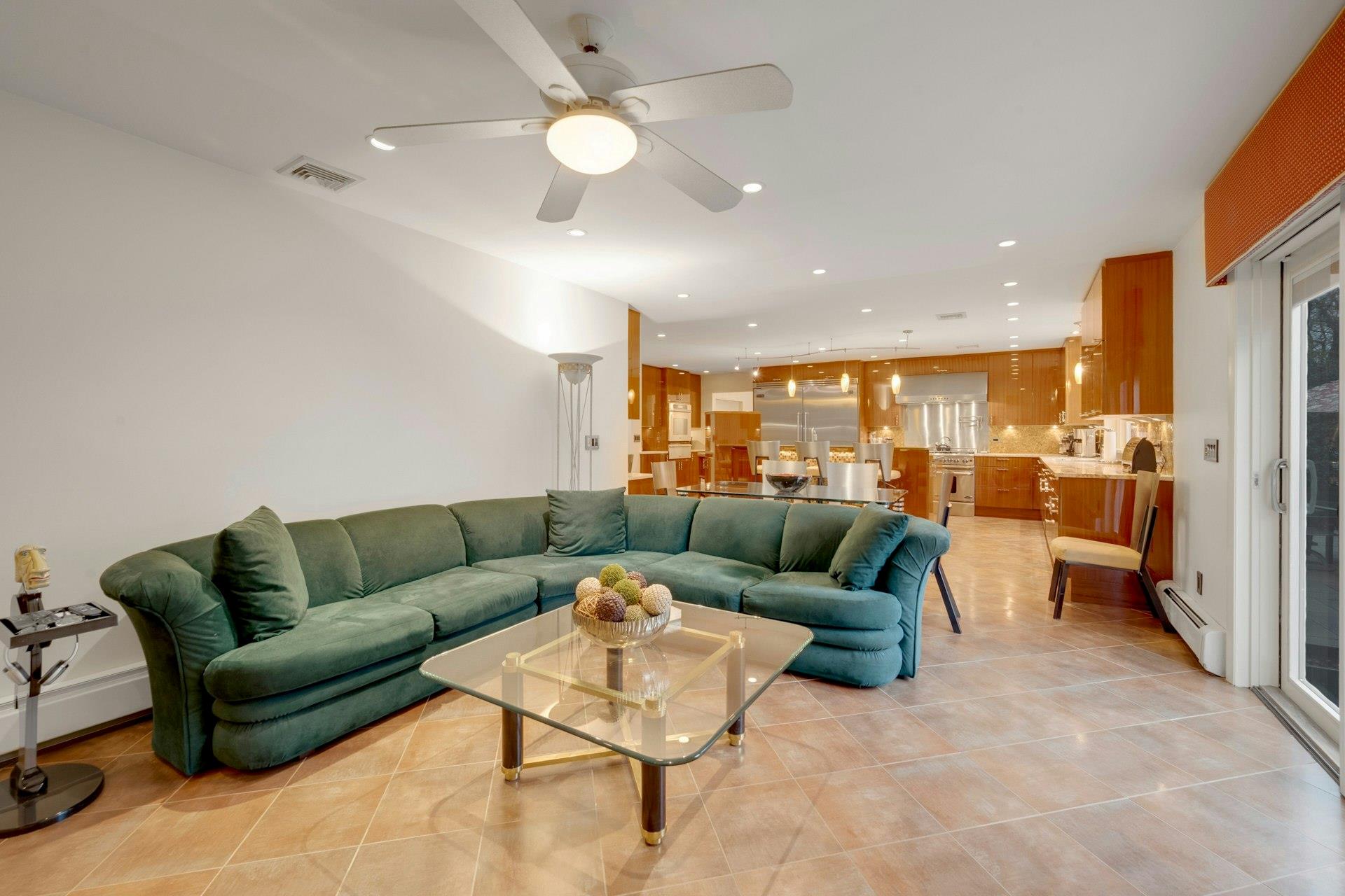 8 S Hood Court, Hartsdale, Florida image 19