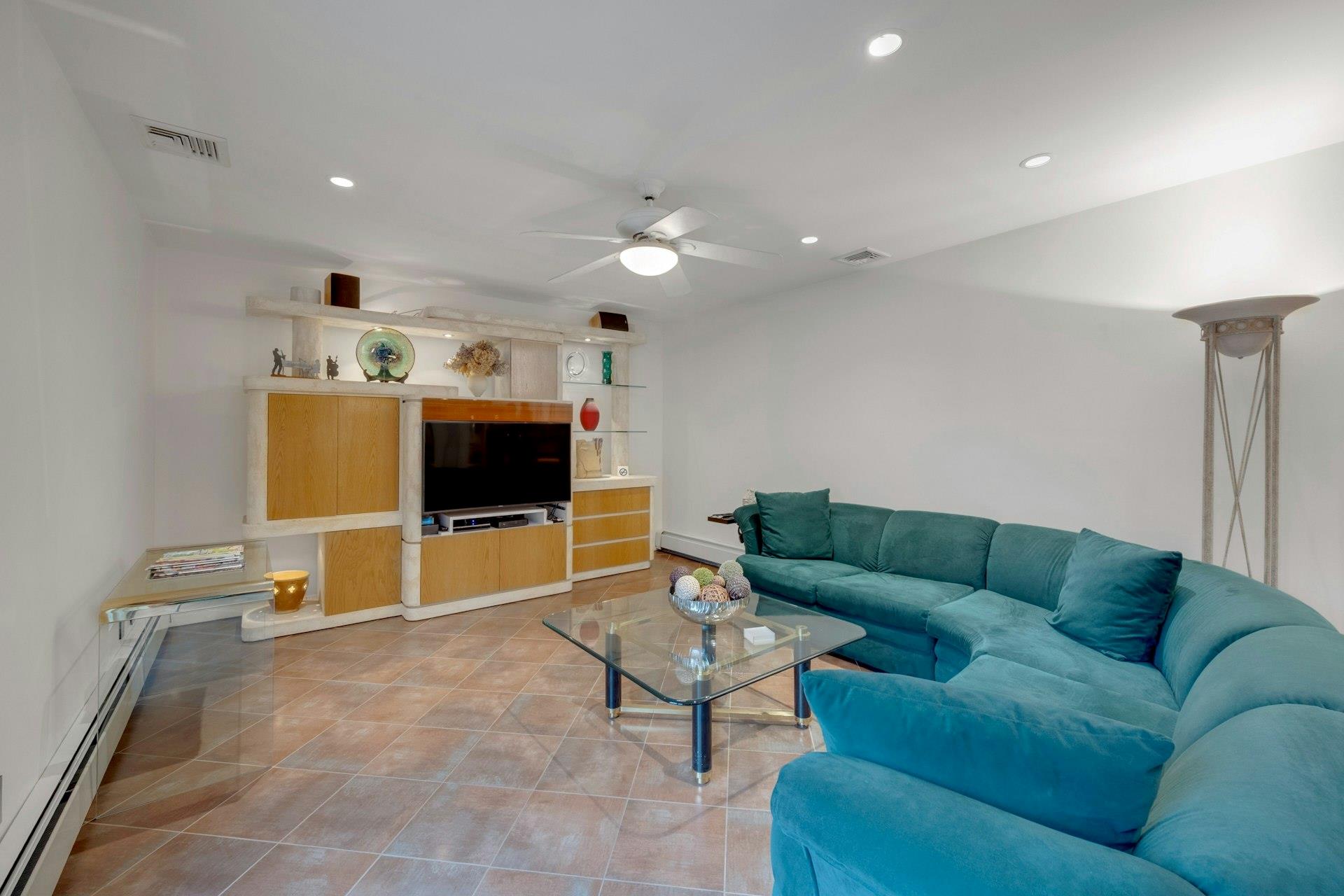 8 S Hood Court, Hartsdale, Florida image 18