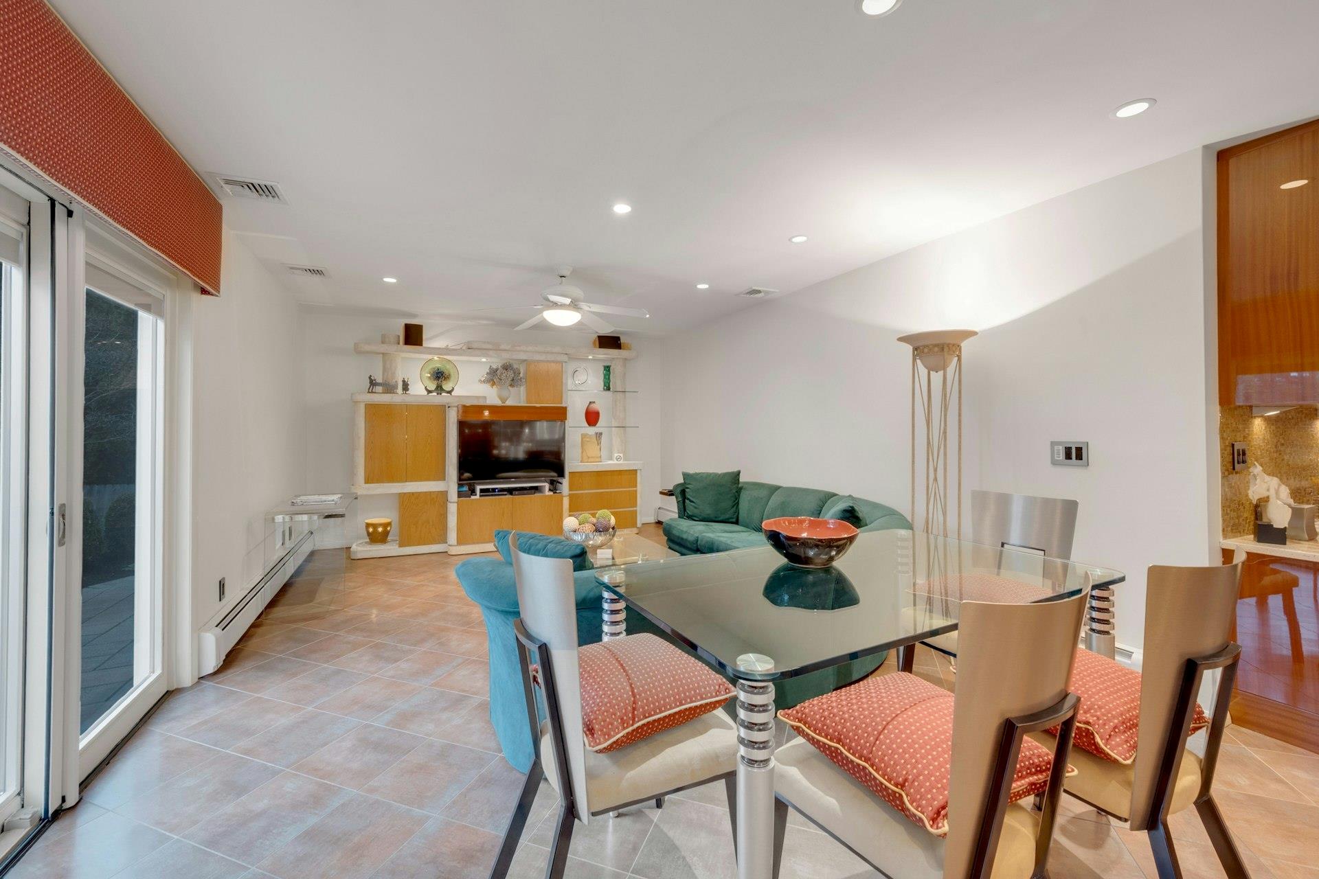 8 S Hood Court, Hartsdale, Florida image 16