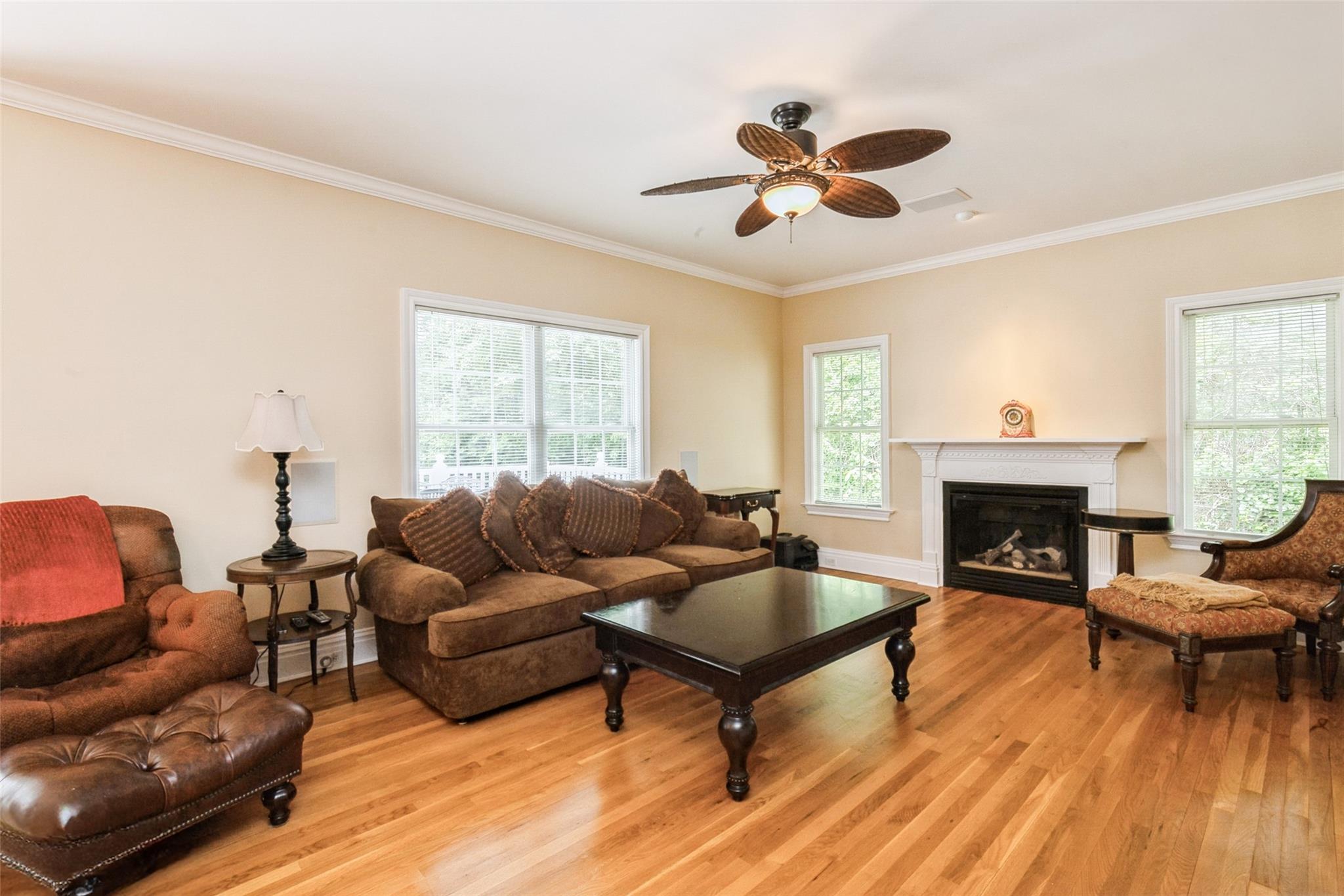 30 Lawrence Road, Kings Park, New York image 8