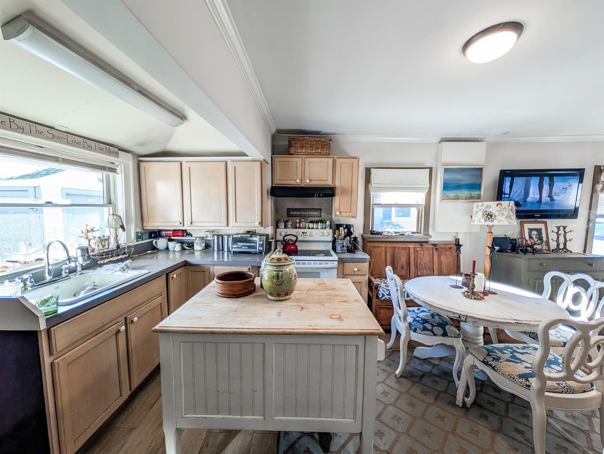 280 Champlin Place, Greenport, New York image 7