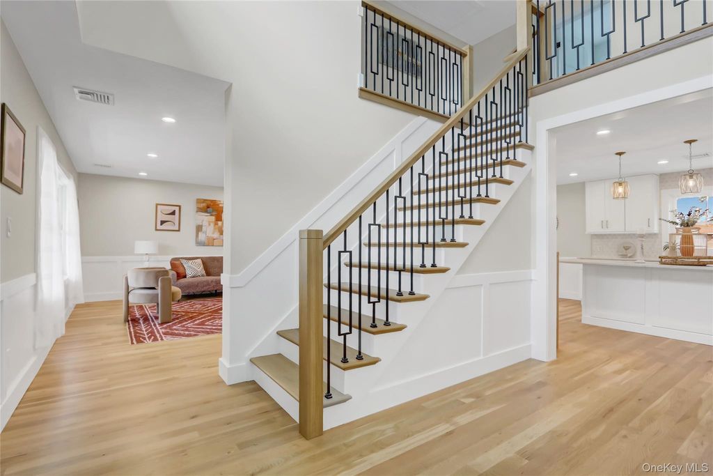 Photo of 201 Argyle Place, Bellmore, NY 11710 (MLS # 922526)