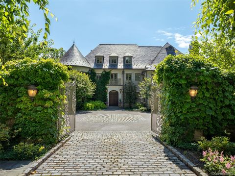 Homes For Sale - 17 Cowdray Park Drive<br/> Armonk, NY 10504
