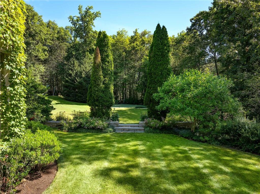 17 Cowdray Park Drive, Armonk, New York image 33