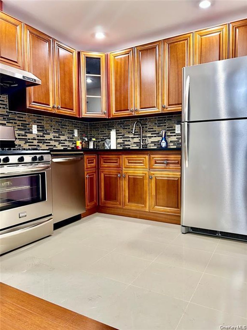 Photo of 144-69 Barclay Avenue #3D, Flushing, NY 11355 (MLS # 952985)