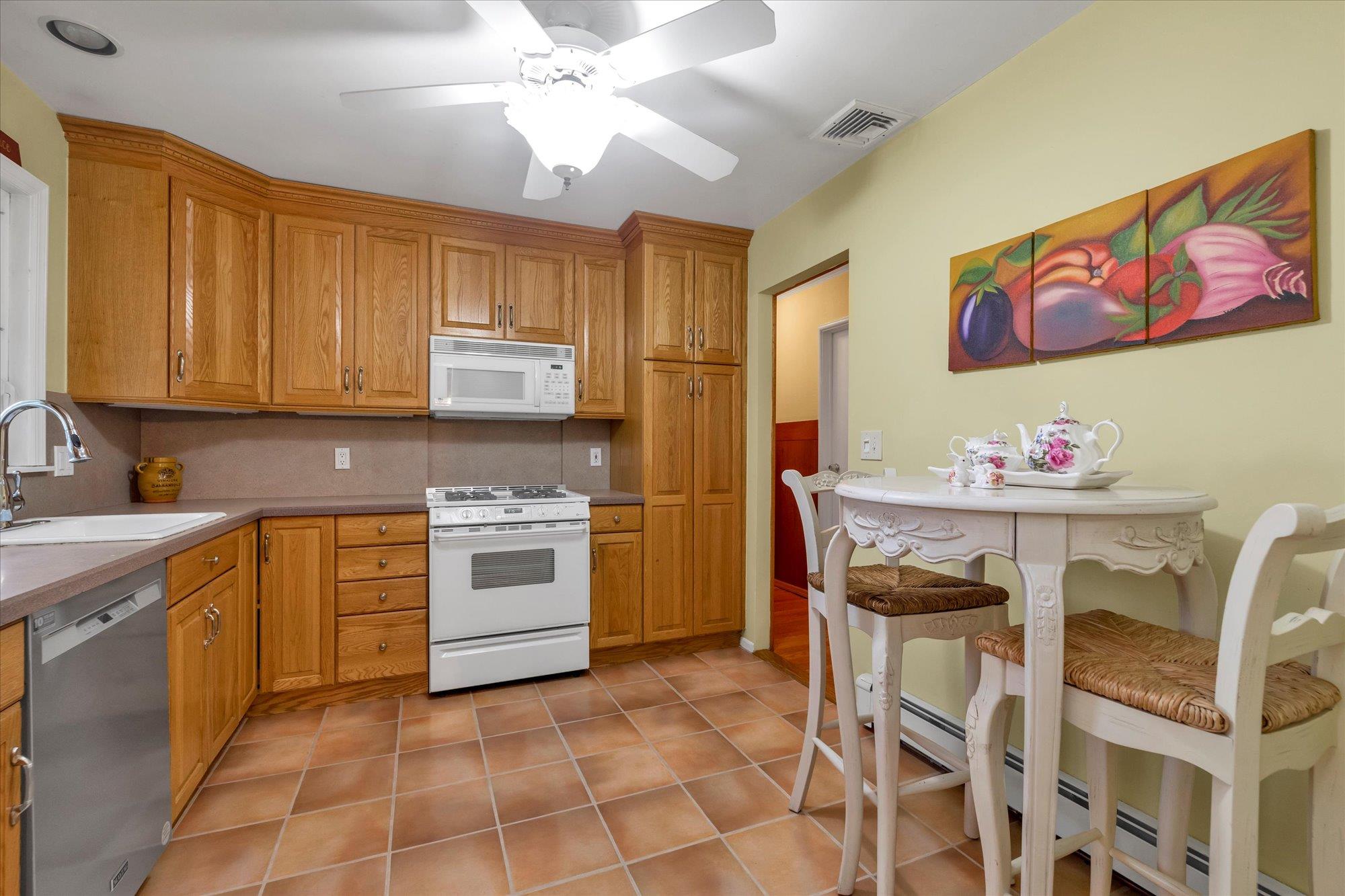 903 Alan Drive, Wantagh, New York image 7
