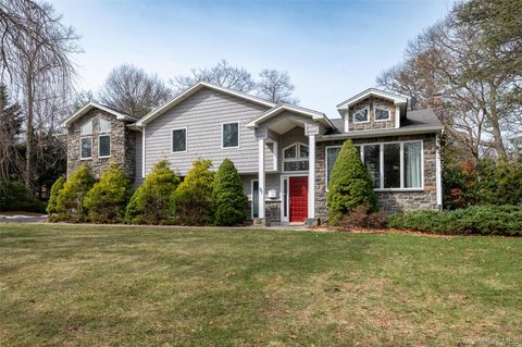 Photo of 87 Soundview Drive, Port Jefferson, NY 11777 (MLS # 962515)