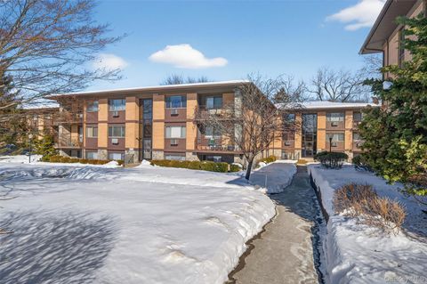 10 Oakwood Terrace 67 New Windsor NY 12553