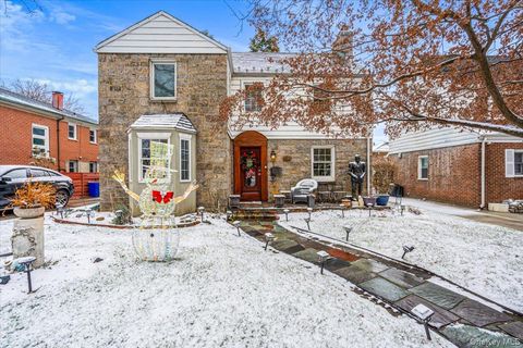 2943 143rd Street Flushing NY 11354