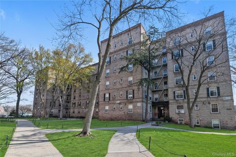 Homes For Sale - 5142 30th Avenue #5I<br/> Queens County, Woodside, NY 11377