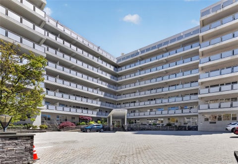 Homes For Sale - 300 Martine Ave Ave #3L<br/> White Plains, NY 10601
